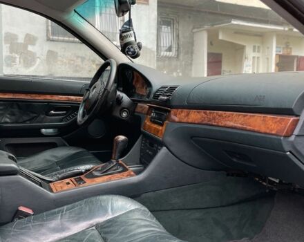 Серый БМВ 5 Серия, объемом двигателя 2.5 л и пробегом 230 тыс. км за 4050 $, фото 22 на Automoto.ua