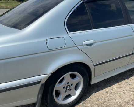 Серый БМВ 5 Серия, объемом двигателя 2.5 л и пробегом 291 тыс. км за 3800 $, фото 5 на Automoto.ua