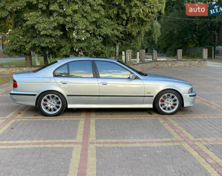 Серый БМВ 5 Серия, объемом двигателя 4.4 л и пробегом 577 тыс. км за 6700 $, фото 7 на Automoto.ua