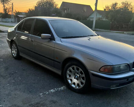 Серый БМВ 5 Серия, объемом двигателя 2.5 л и пробегом 431 тыс. км за 3700 $, фото 1 на Automoto.ua