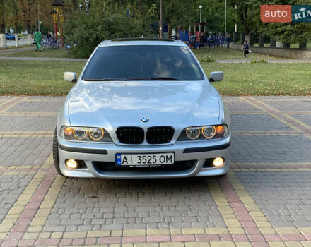 Серый БМВ 5 Серия, объемом двигателя 4.4 л и пробегом 577 тыс. км за 6700 $, фото 3 на Automoto.ua