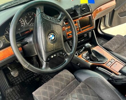 Серый БМВ 5 Серия, объемом двигателя 3 л и пробегом 489 тыс. км за 4600 $, фото 4 на Automoto.ua