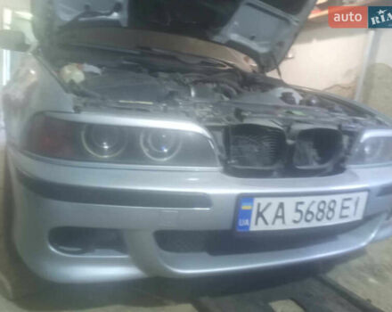 Серый БМВ 5 Серия, объемом двигателя 3.5 л и пробегом 528 тыс. км за 4000 $, фото 4 на Automoto.ua