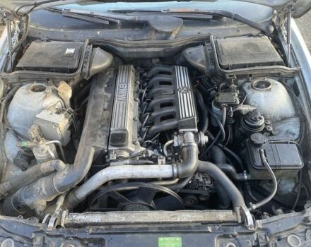 Серый БМВ 5 Серия, объемом двигателя 2.5 л и пробегом 350 тыс. км за 1500 $, фото 6 на Automoto.ua