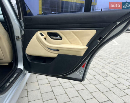 Серый БМВ 5 Серия, объемом двигателя 4.4 л и пробегом 350 тыс. км за 4999 $, фото 40 на Automoto.ua