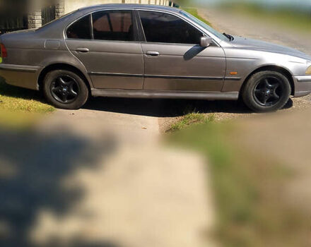 Сірий БМВ 5 Серія, об'ємом двигуна 2 л та пробігом 315 тис. км за 2700 $, фото 5 на Automoto.ua