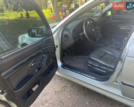 Серый БМВ 5 Серия, объемом двигателя 2 л и пробегом 587 тыс. км за 4700 $, фото 8 на Automoto.ua