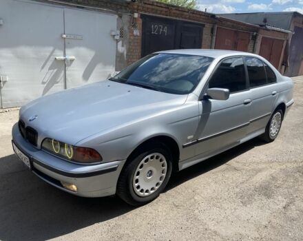 Серый БМВ 5 Серия, объемом двигателя 2 л и пробегом 495 тыс. км за 3950 $, фото 4 на Automoto.ua