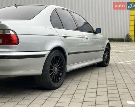 Серый БМВ 5 Серия, объемом двигателя 4.4 л и пробегом 350 тыс. км за 4999 $, фото 15 на Automoto.ua
