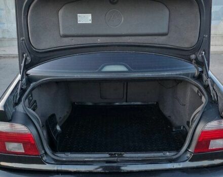 Серый БМВ 5 Серия, объемом двигателя 3 л и пробегом 535 тыс. км за 3900 $, фото 4 на Automoto.ua