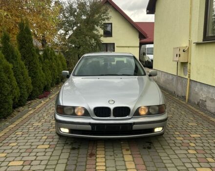 Серый БМВ 5 Серия, объемом двигателя 2.5 л и пробегом 151 тыс. км за 2800 $, фото 1 на Automoto.ua