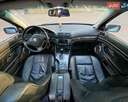 Серый БМВ 5 Серия, объемом двигателя 4.4 л и пробегом 577 тыс. км за 6700 $, фото 22 на Automoto.ua