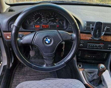 Серый БМВ 5 Серия, объемом двигателя 2 л и пробегом 295 тыс. км за 4000 $, фото 7 на Automoto.ua