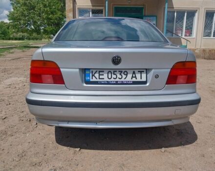 Серый БМВ 5 Серия, объемом двигателя 2.8 л и пробегом 400 тыс. км за 3200 $, фото 2 на Automoto.ua