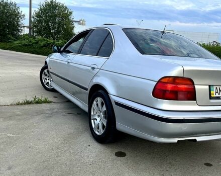 Серый БМВ 5 Серия, объемом двигателя 3 л и пробегом 489 тыс. км за 4600 $, фото 1 на Automoto.ua