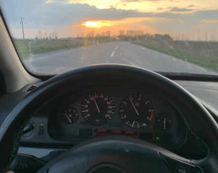 Серый БМВ 5 Серия, объемом двигателя 2.5 л и пробегом 414 тыс. км за 4400 $, фото 5 на Automoto.ua