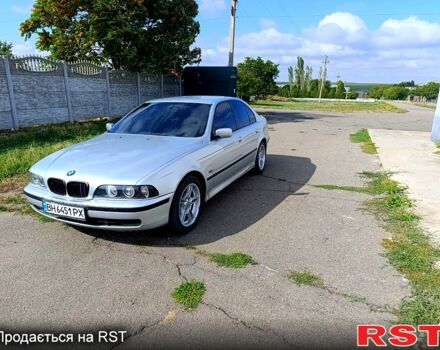 Серый БМВ 5 Серия, объемом двигателя 3.4 л и пробегом 200 тыс. км за 5000 $, фото 3 на Automoto.ua