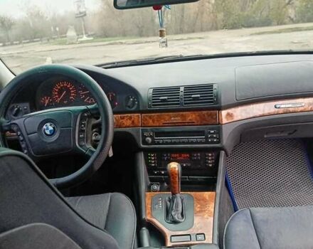 Сірий БМВ 5 Серія, об'ємом двигуна 3 л та пробігом 500 тис. км за 5100 $, фото 7 на Automoto.ua