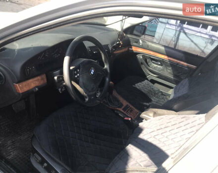 Серый БМВ 5 Серия, объемом двигателя 3.5 л и пробегом 528 тыс. км за 4000 $, фото 10 на Automoto.ua