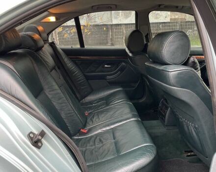 Серый БМВ 5 Серия, объемом двигателя 2.5 л и пробегом 230 тыс. км за 4050 $, фото 18 на Automoto.ua