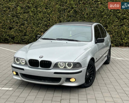 Серый БМВ 5 Серия, объемом двигателя 4.4 л и пробегом 350 тыс. км за 4999 $, фото 1 на Automoto.ua