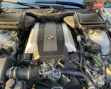 Серый БМВ 5 Серия, объемом двигателя 4.4 л и пробегом 577 тыс. км за 6700 $, фото 27 на Automoto.ua