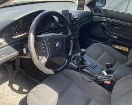 Серый БМВ 5 Серия, объемом двигателя 2 л и пробегом 495 тыс. км за 3950 $, фото 5 на Automoto.ua