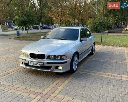 Серый БМВ 5 Серия, объемом двигателя 4.4 л и пробегом 577 тыс. км за 6700 $, фото 16 на Automoto.ua