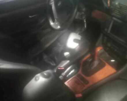 Серый БМВ 5 Серия, объемом двигателя 3.5 л и пробегом 528 тыс. км за 4000 $, фото 1 на Automoto.ua