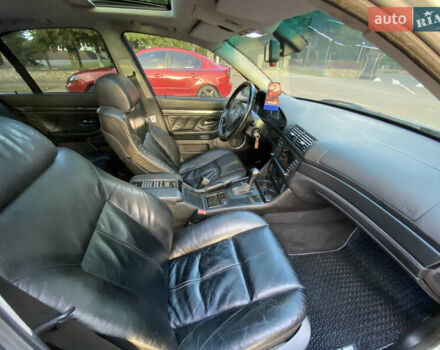 Серый БМВ 5 Серия, объемом двигателя 4.4 л и пробегом 577 тыс. км за 6700 $, фото 26 на Automoto.ua