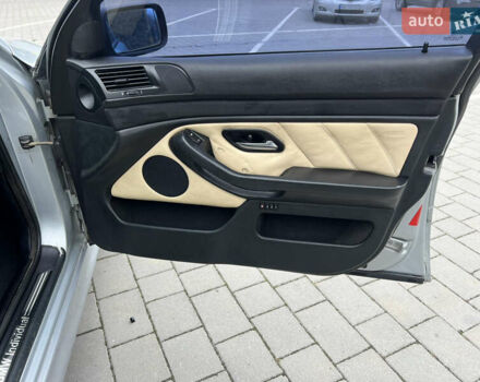 Серый БМВ 5 Серия, объемом двигателя 4.4 л и пробегом 350 тыс. км за 4999 $, фото 35 на Automoto.ua