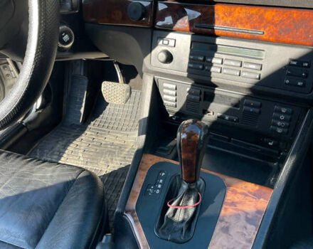 Сірий БМВ 5 Серія, об'ємом двигуна 2 л та пробігом 290 тис. км за 3200 $, фото 13 на Automoto.ua