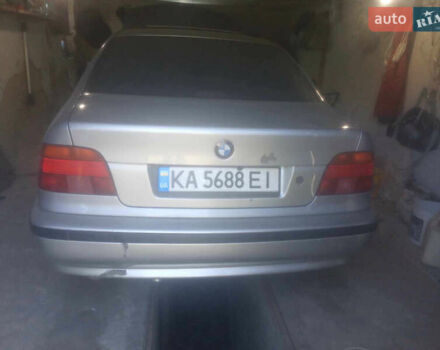 Серый БМВ 5 Серия, объемом двигателя 3.5 л и пробегом 528 тыс. км за 4000 $, фото 5 на Automoto.ua