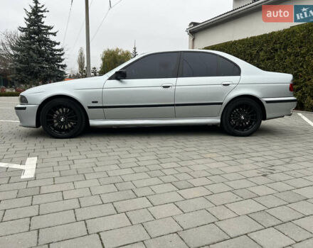 Серый БМВ 5 Серия, объемом двигателя 4.4 л и пробегом 350 тыс. км за 4999 $, фото 23 на Automoto.ua