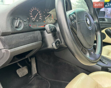 Серый БМВ 5 Серия, объемом двигателя 4.4 л и пробегом 350 тыс. км за 4999 $, фото 32 на Automoto.ua