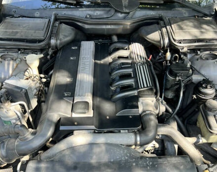 Серый БМВ 5 Серия, объемом двигателя 2.5 л и пробегом 431 тыс. км за 3700 $, фото 5 на Automoto.ua