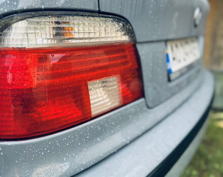 Серый БМВ 5 Серия, объемом двигателя 2 л и пробегом 400 тыс. км за 4500 $, фото 3 на Automoto.ua