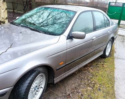 Серый БМВ 5 Серия, объемом двигателя 2.5 л и пробегом 200 тыс. км за 5000 $, фото 1 на Automoto.ua