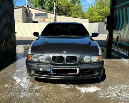 Серый БМВ 5 Серия, объемом двигателя 2.5 л и пробегом 295 тыс. км за 5000 $, фото 2 на Automoto.ua