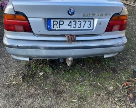 Серый БМВ 5 Серия, объемом двигателя 2.5 л и пробегом 350 тыс. км за 1500 $, фото 1 на Automoto.ua