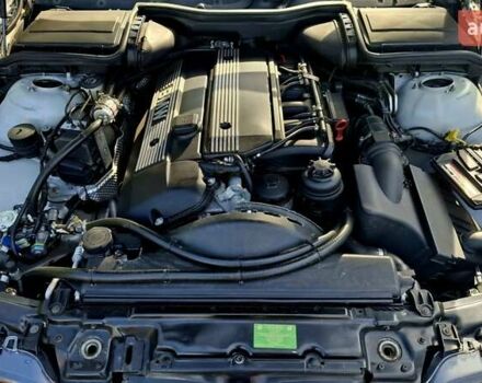 Серый БМВ 5 Серия, объемом двигателя 2.8 л и пробегом 450 тыс. км за 5500 $, фото 10 на Automoto.ua