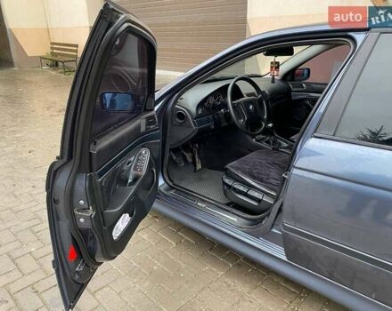 Серый БМВ 5 Серия, объемом двигателя 2.5 л и пробегом 500 тыс. км за 4600 $, фото 20 на Automoto.ua