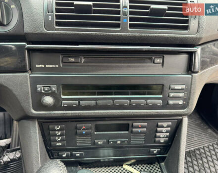 Сірий БМВ 5 Серія, об'ємом двигуна 2 л та пробігом 583 тис. км за 2999 $, фото 32 на Automoto.ua