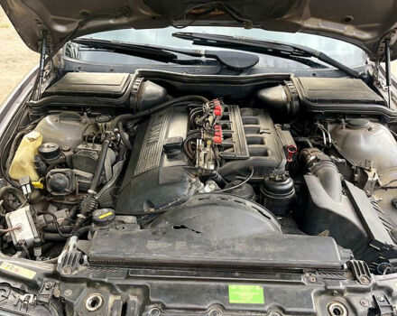 Сірий БМВ 5 Серія, об'ємом двигуна 2 л та пробігом 337 тис. км за 6000 $, фото 10 на Automoto.ua