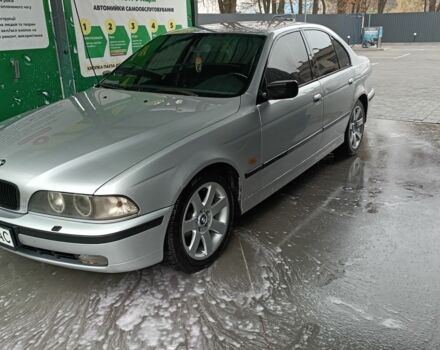 Сірий БМВ 5 Серія, об'ємом двигуна 2.9 л та пробігом 300 тис. км за 4200 $, фото 1 на Automoto.ua