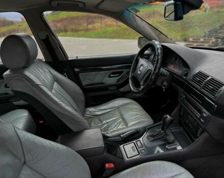 Серый БМВ 5 Серия, объемом двигателя 2 л и пробегом 247 тыс. км за 3600 $, фото 19 на Automoto.ua