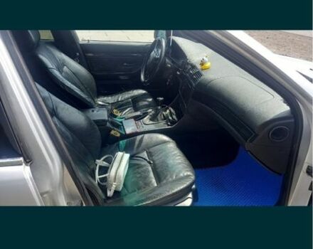 Серый БМВ 5 Серия, объемом двигателя 2.5 л и пробегом 400 тыс. км за 2800 $, фото 4 на Automoto.ua