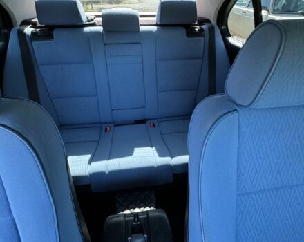 Серый БМВ 5 Серия, объемом двигателя 2.5 л и пробегом 330 тыс. км за 4500 $, фото 12 на Automoto.ua