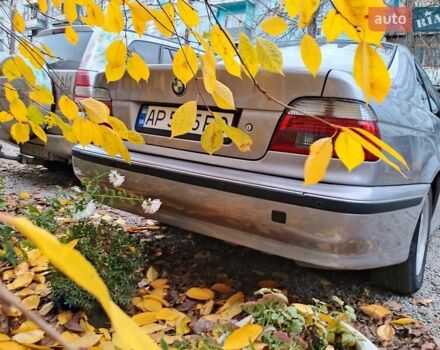Серый БМВ 5 Серия, объемом двигателя 2 л и пробегом 332 тыс. км за 3500 $, фото 1 на Automoto.ua