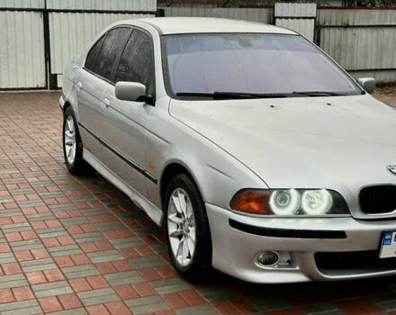 Серый БМВ 5 Серия, объемом двигателя 3 л и пробегом 380 тыс. км за 5000 $, фото 1 на Automoto.ua